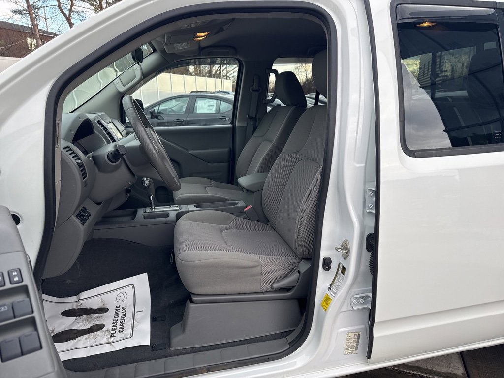 Used 2019 Nissan Frontier SV image 8