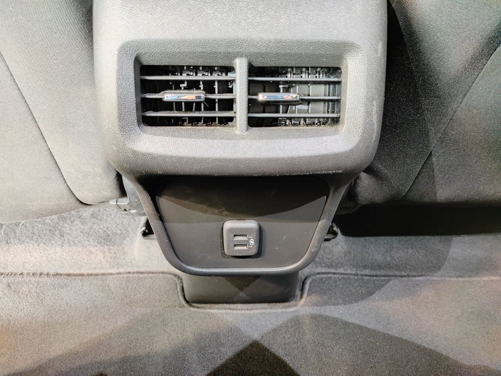 Used 2023 Chevrolet Equinox LT image 43