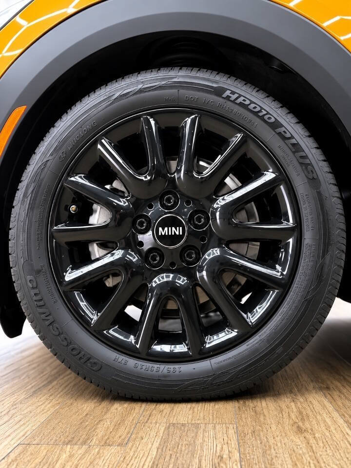 Used 2018 MINI Cooper 2-Door Hardtop FWD image 19