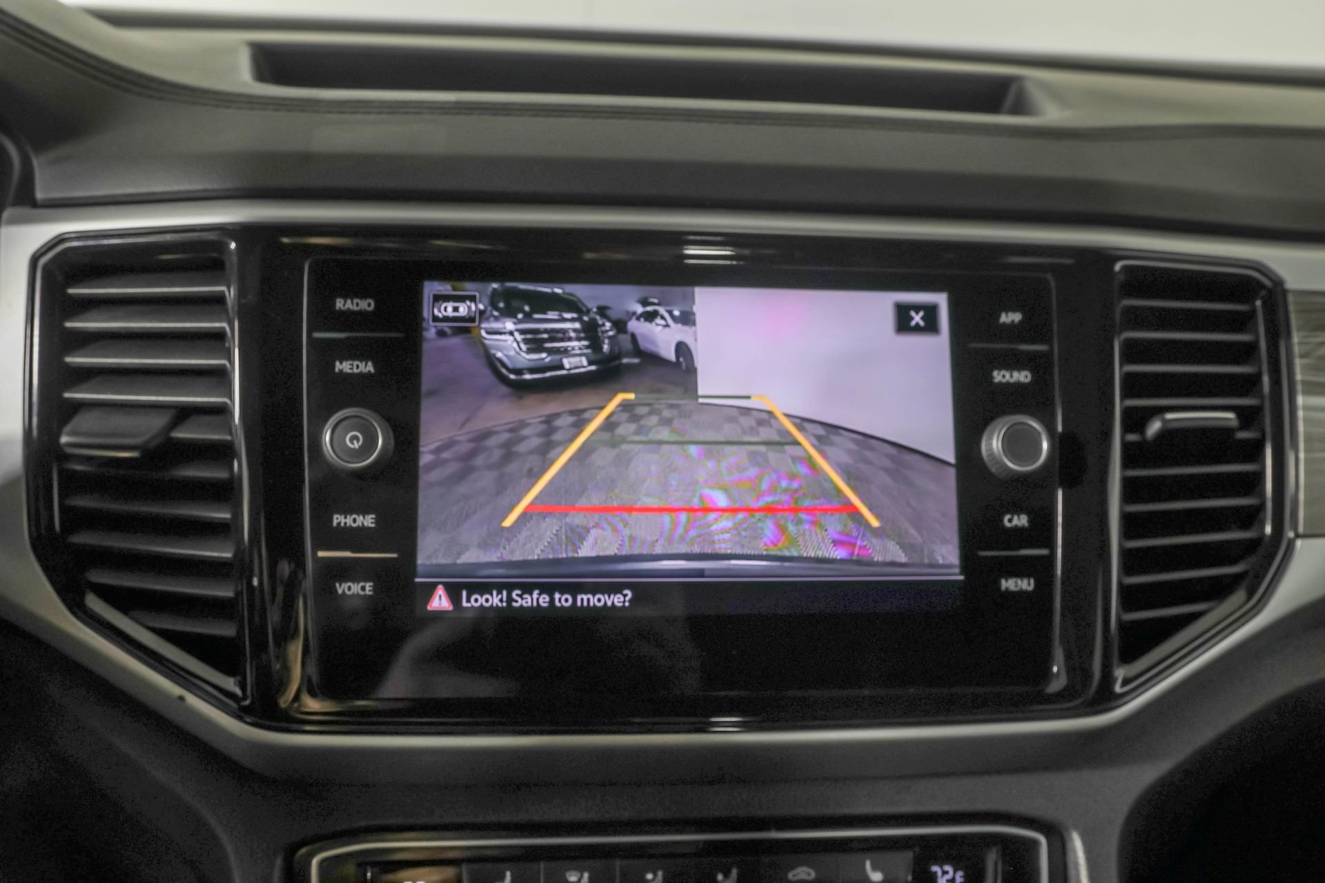 Used 2023 Volkswagen Atlas Cross Sport SE w/ Black Wheel Package AWD/4WD image 8