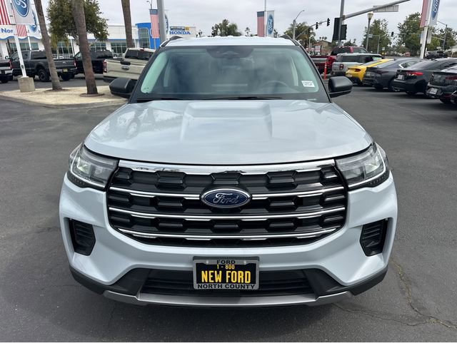 New 2026 Ford Explorer Active RWD image 2