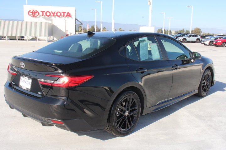 Certified 2025 Toyota Camry SE image 3