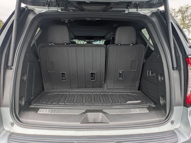 Used 2023 GMC Yukon AT4 w/ Technology Package image 13