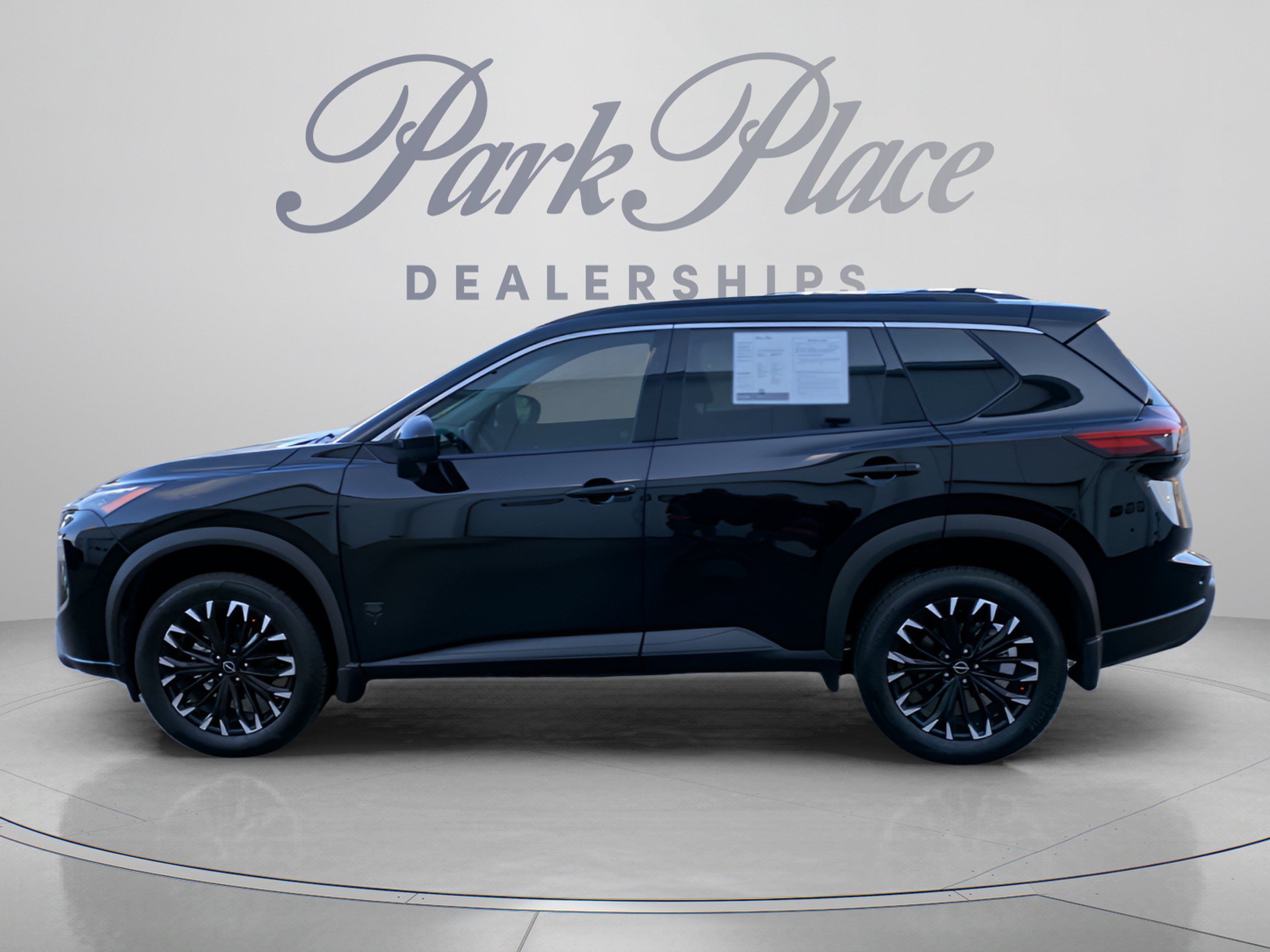 Used 2026 Nissan Rogue Dark Armor FWD image 2