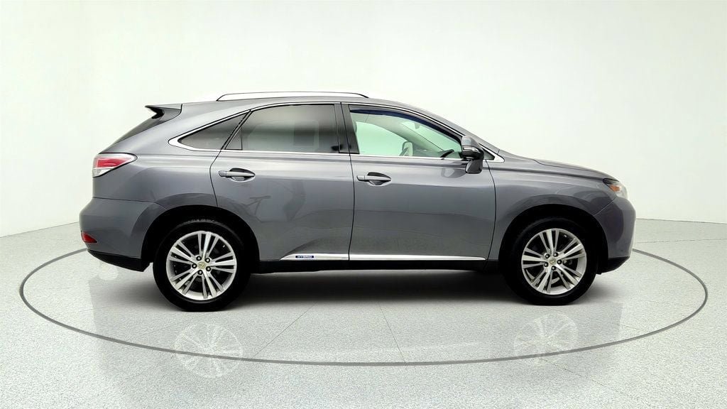 Used 2015 Lexus RX 450h AWD image 4