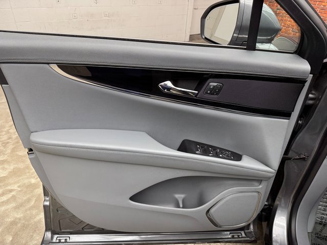 Used 2022 Lincoln Nautilus Reserve image 10