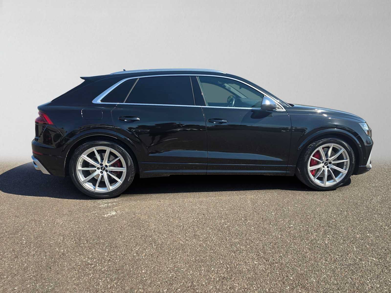 Used 2024 Audi RS Q8 AWD/4WD image 2