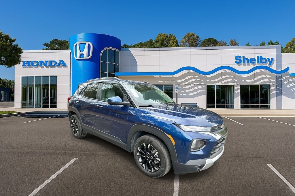 Used 2023 Chevrolet TrailBlazer LT image 2