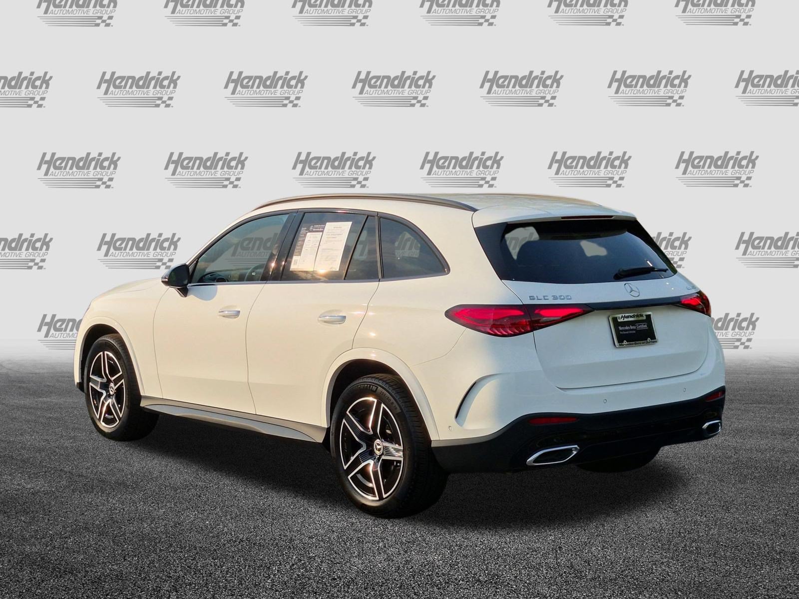 Used 2025 Mercedes-Benz GLC 300 4MATIC image 8