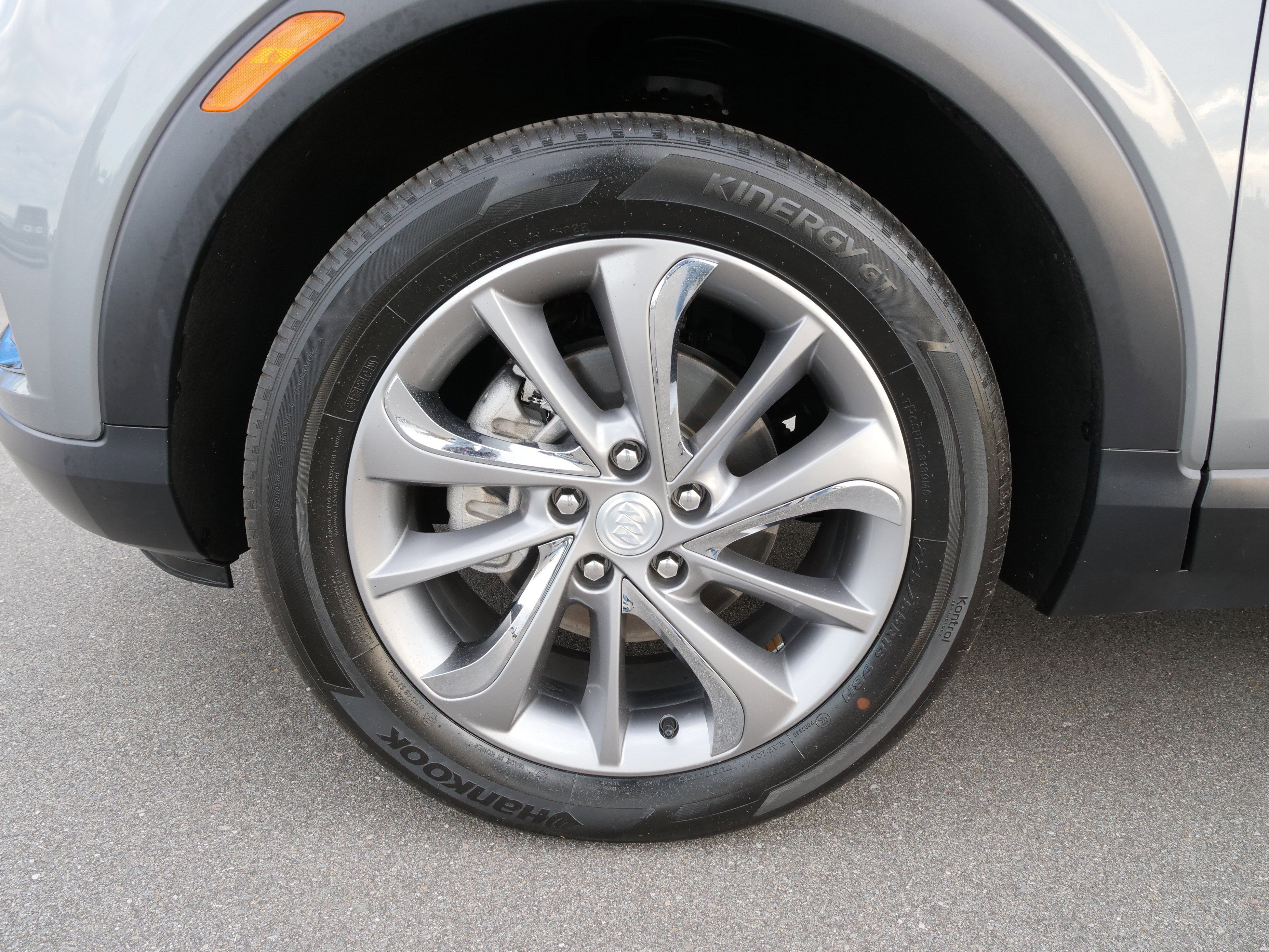 Used 2023 Buick Encore GX Essence w/ Experience Buick Package image 13