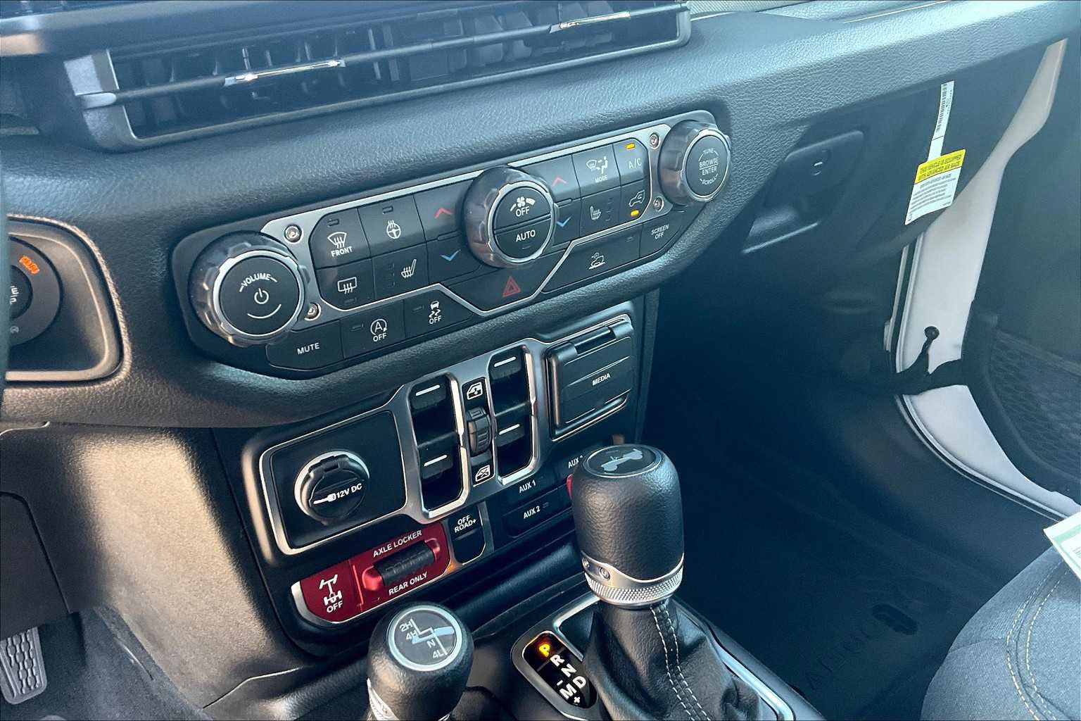 New 2025 Jeep Wrangler Willys image 18