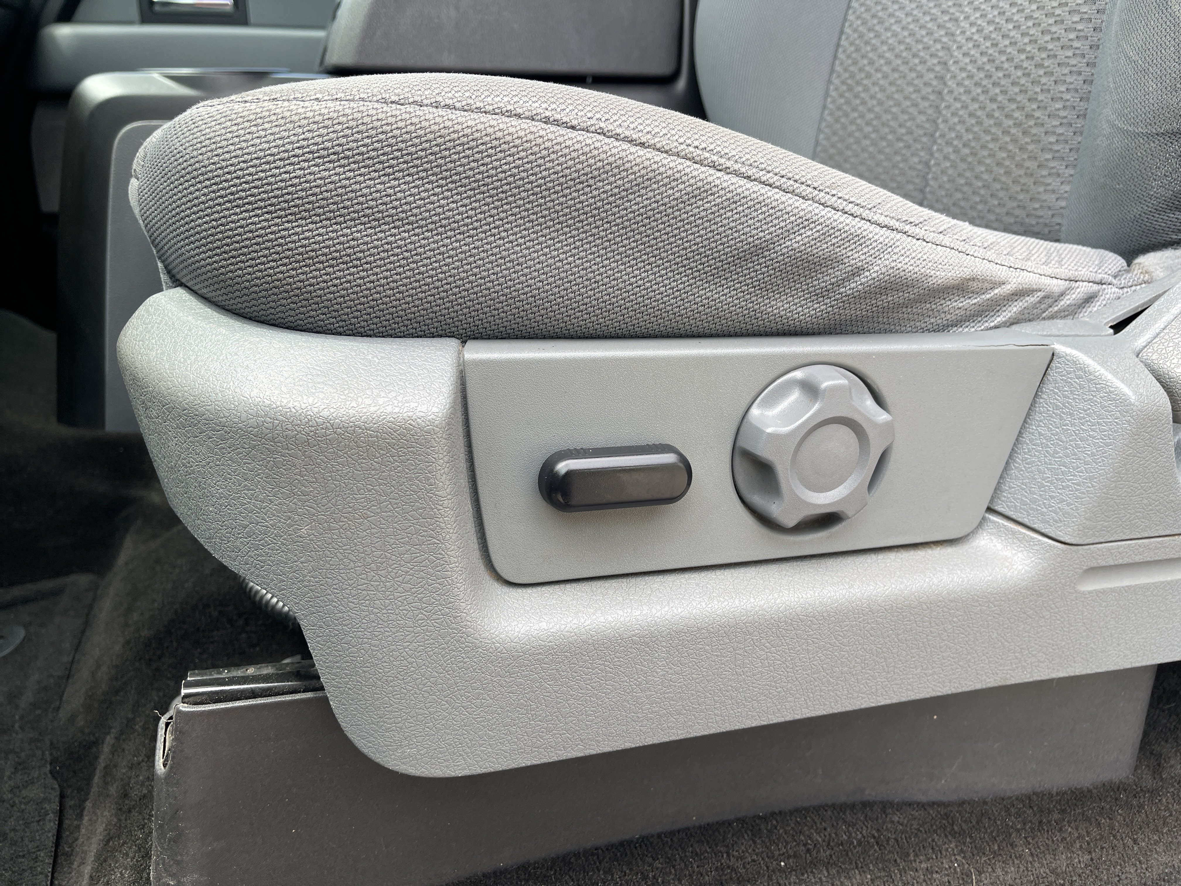 Used 2013 Ford F150 XLT w/ Luxury Equipment Group AWD/4WD image 14