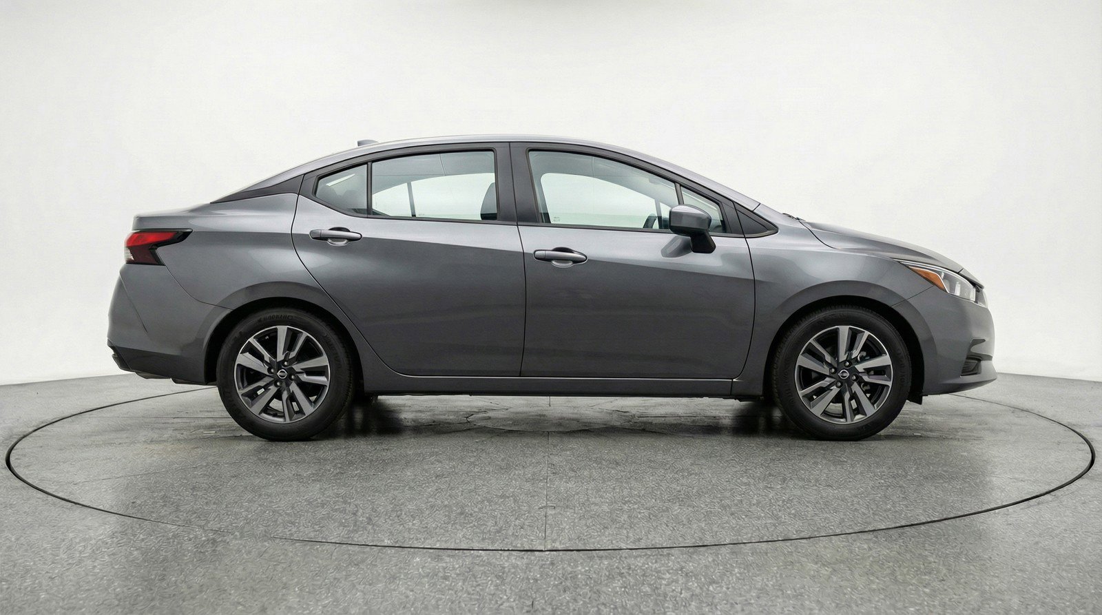 Used 2025 Nissan Versa SV image 11