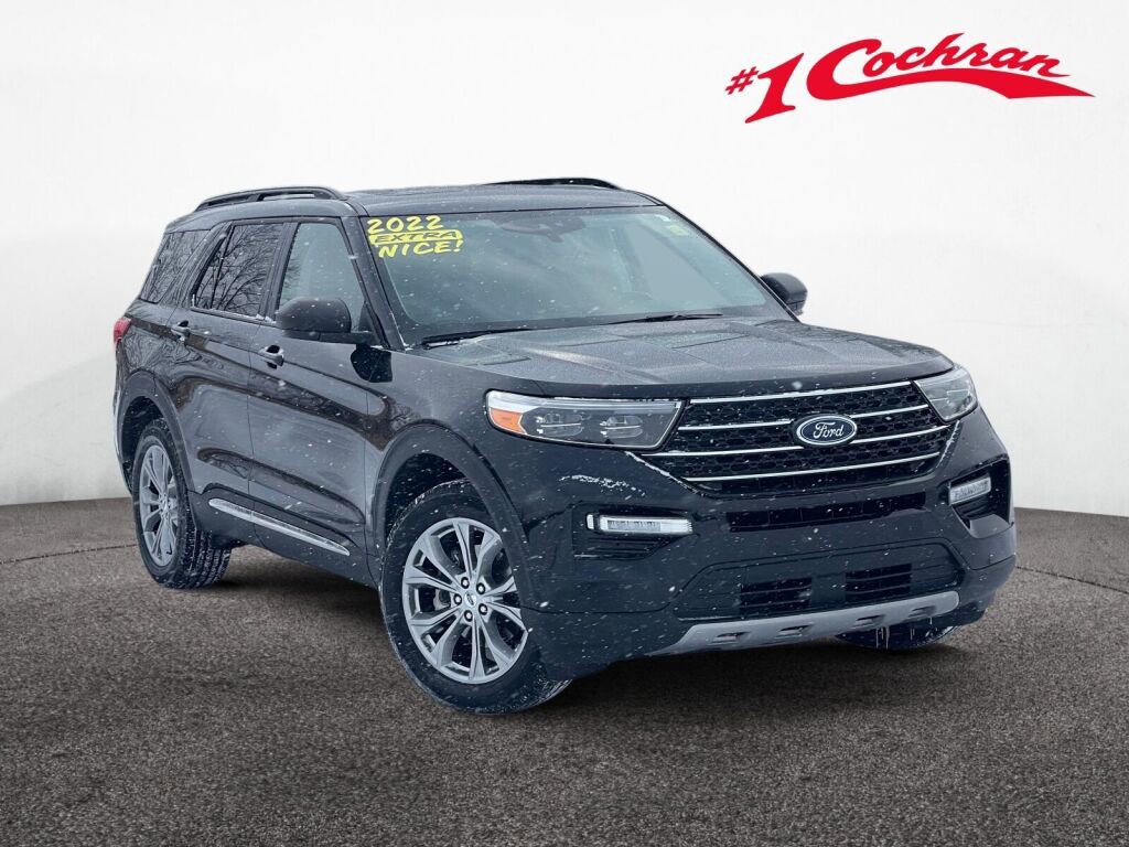 Certified 2022 Ford Explorer XLT w/ Equipment Group 202A