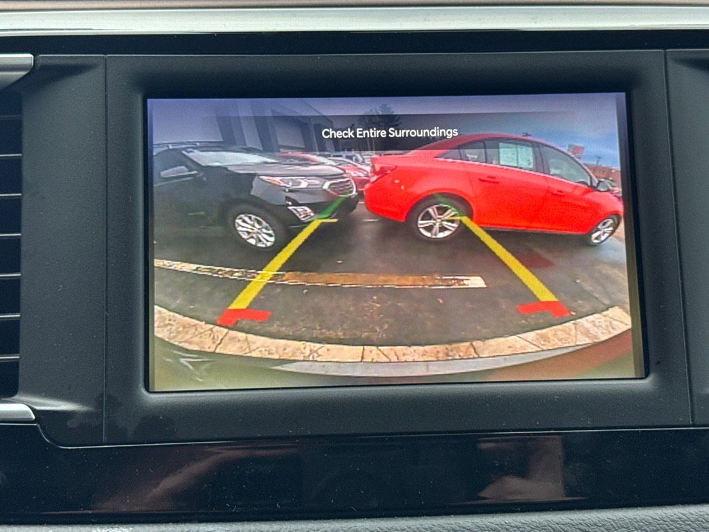 Used 2023 Chrysler Voyager LX image 19