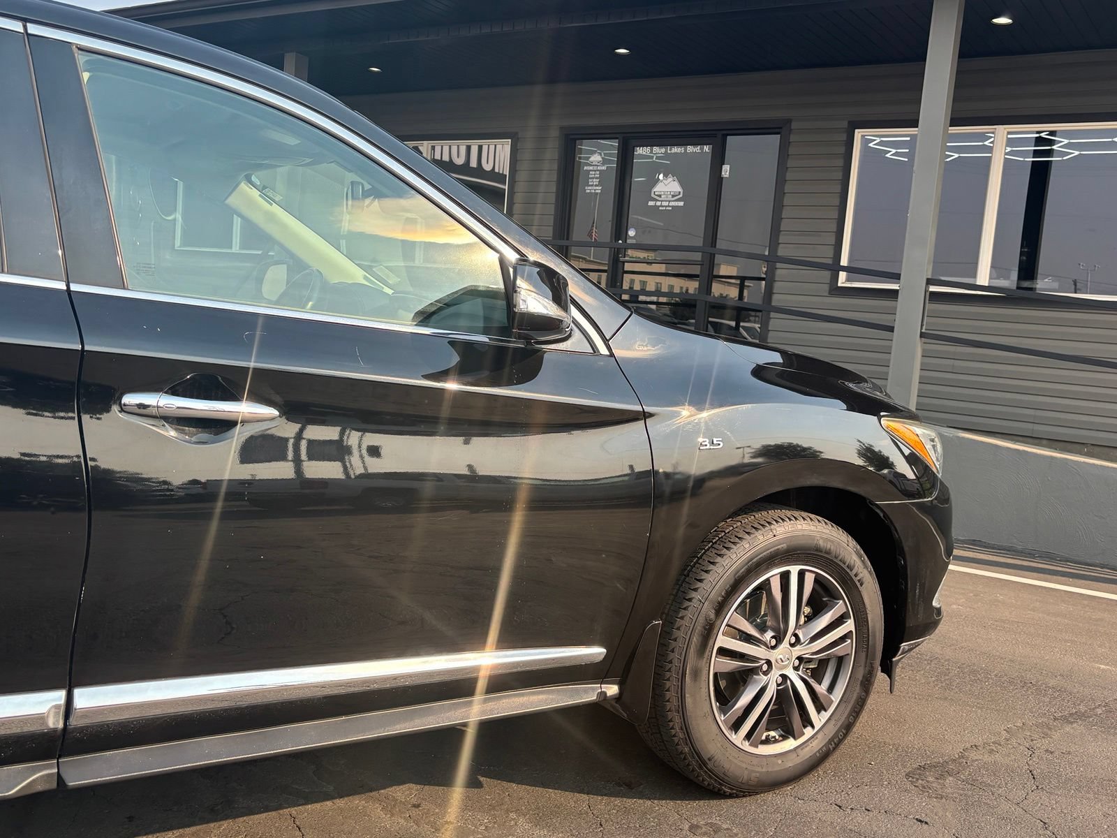 Used 2019 INFINITI QX60 Pure FWD image 4