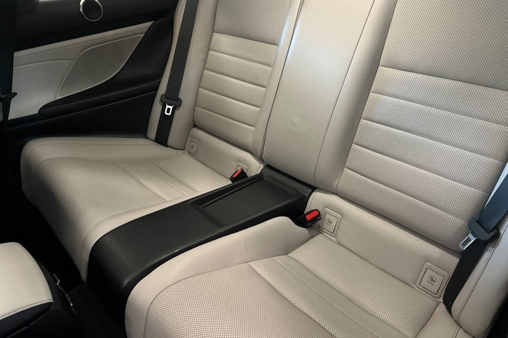 Used 2015 Lexus RC 350 w/ Luxury Package RWD image 12