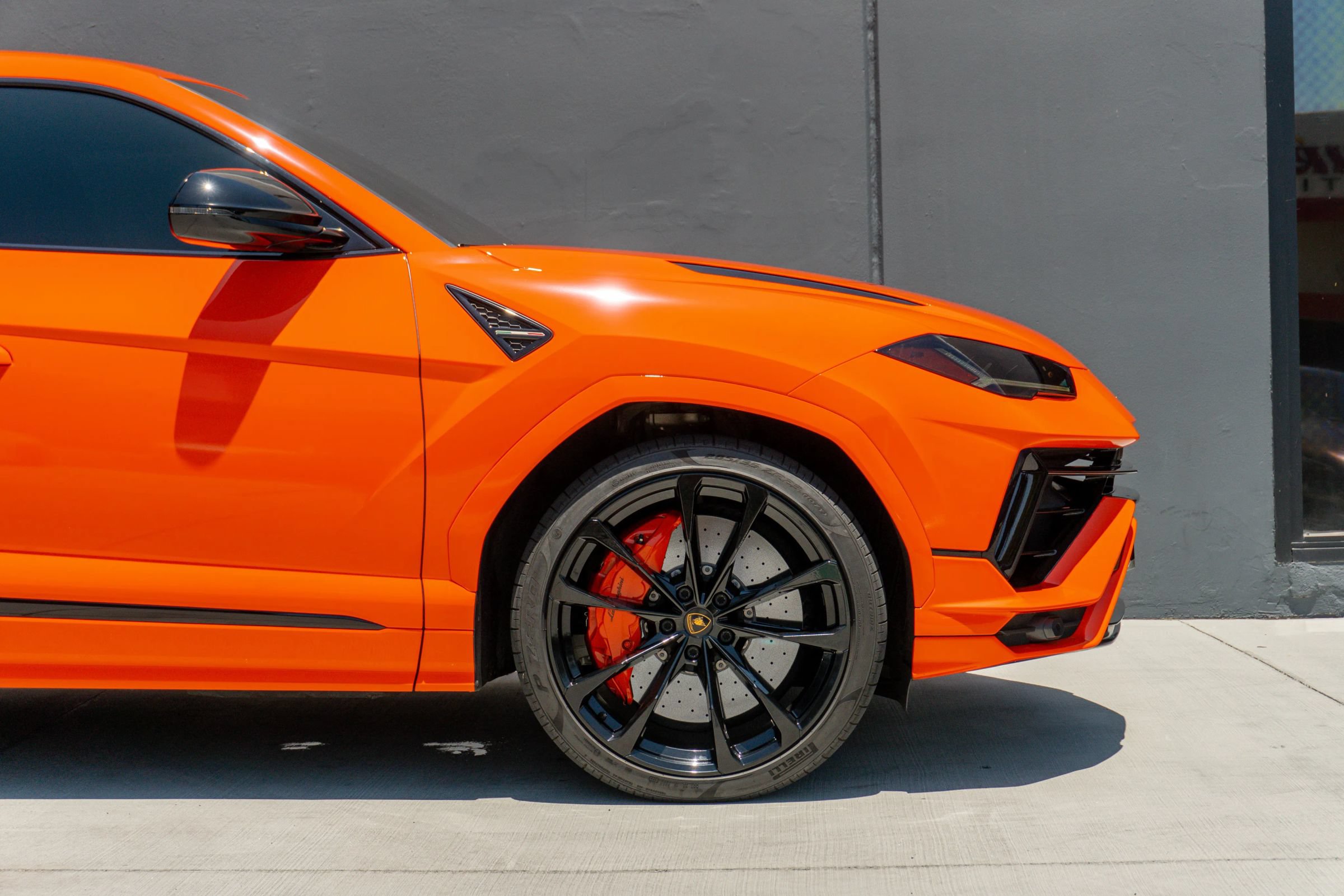 Used 2023 Lamborghini Urus S AWD/4WD image 36