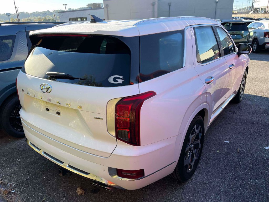 Used 2021 Hyundai Palisade Calligraphy w/ Cargo Package AWD/4WD image 2