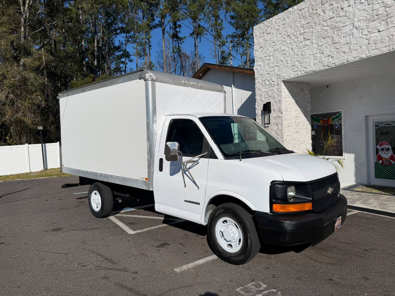 Used 2007 Chevrolet Express 3500 RWD image 16