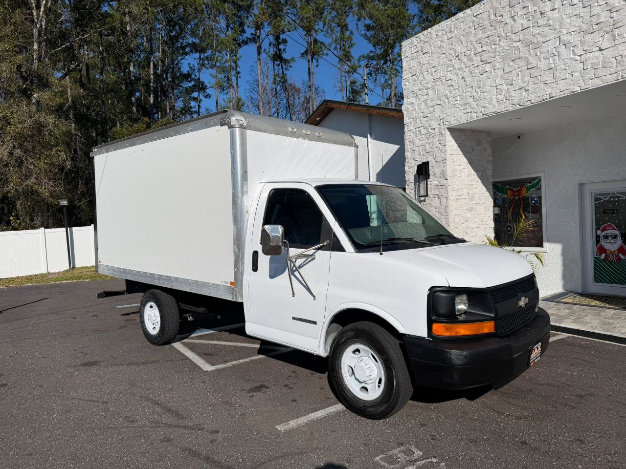 Used 2007 Chevrolet Express 3500 RWD image 16
