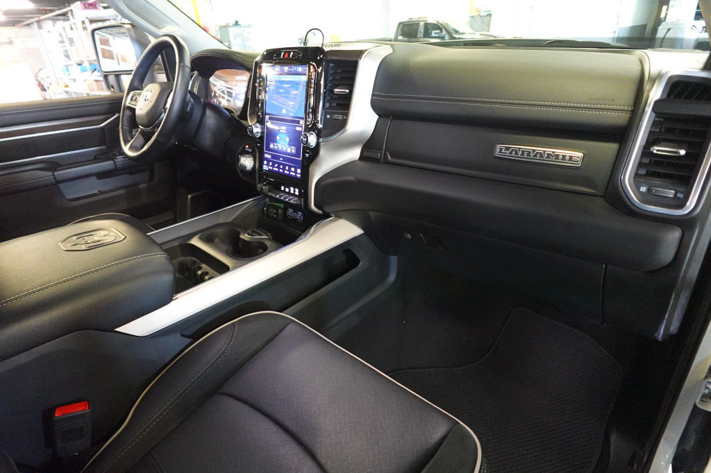 Used 2024 RAM 2500 Laramie AWD/4WD image 33
