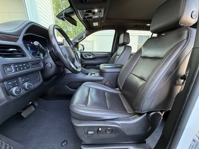 Used 2022 Chevrolet Tahoe Z71 w/ Luxury Package AWD/4WD image 19