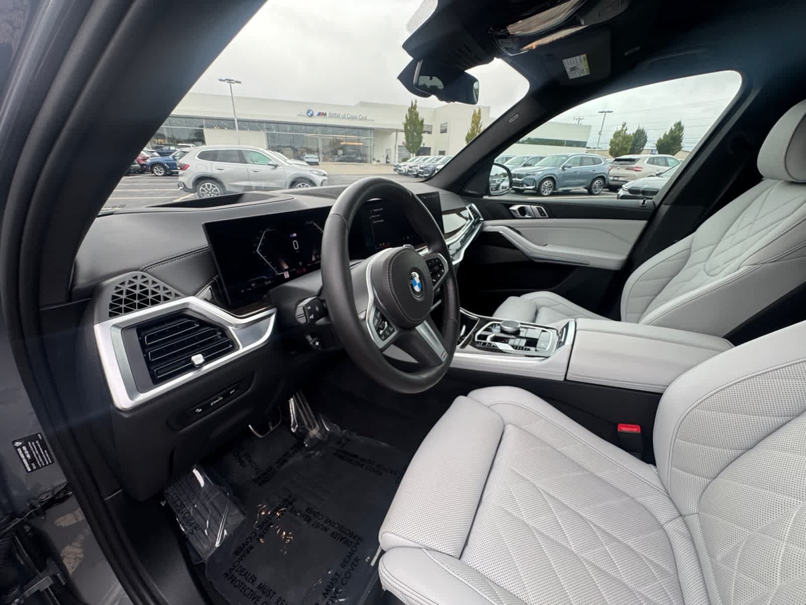 Used 2025 BMW X5 xDrive40i w/ M Sport Package AWD/4WD image 23