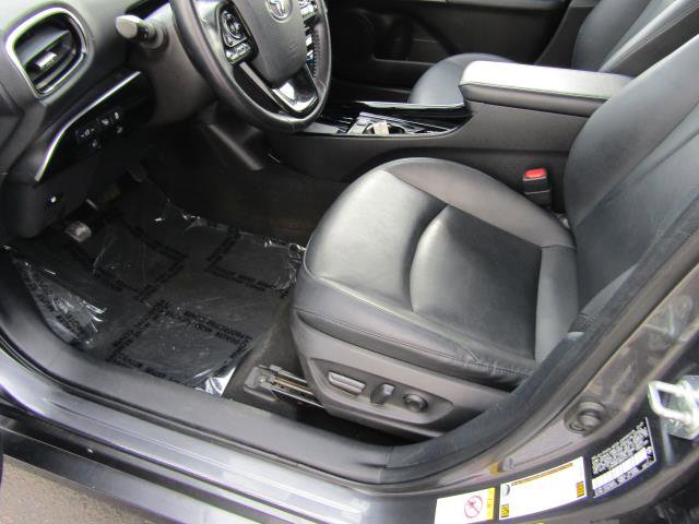 Used 2021 Toyota Prius XLE image 14