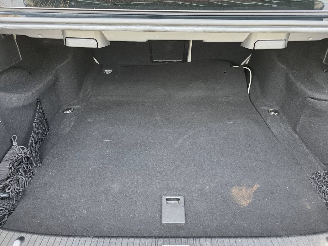 Used 2014 Mercedes-Benz E 250 BlueTEC Sedan image 31