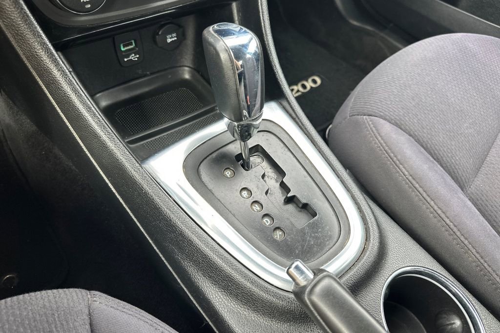Used 2013 Chrysler 200 Touring w/ Cold Weather Group FWD image 19