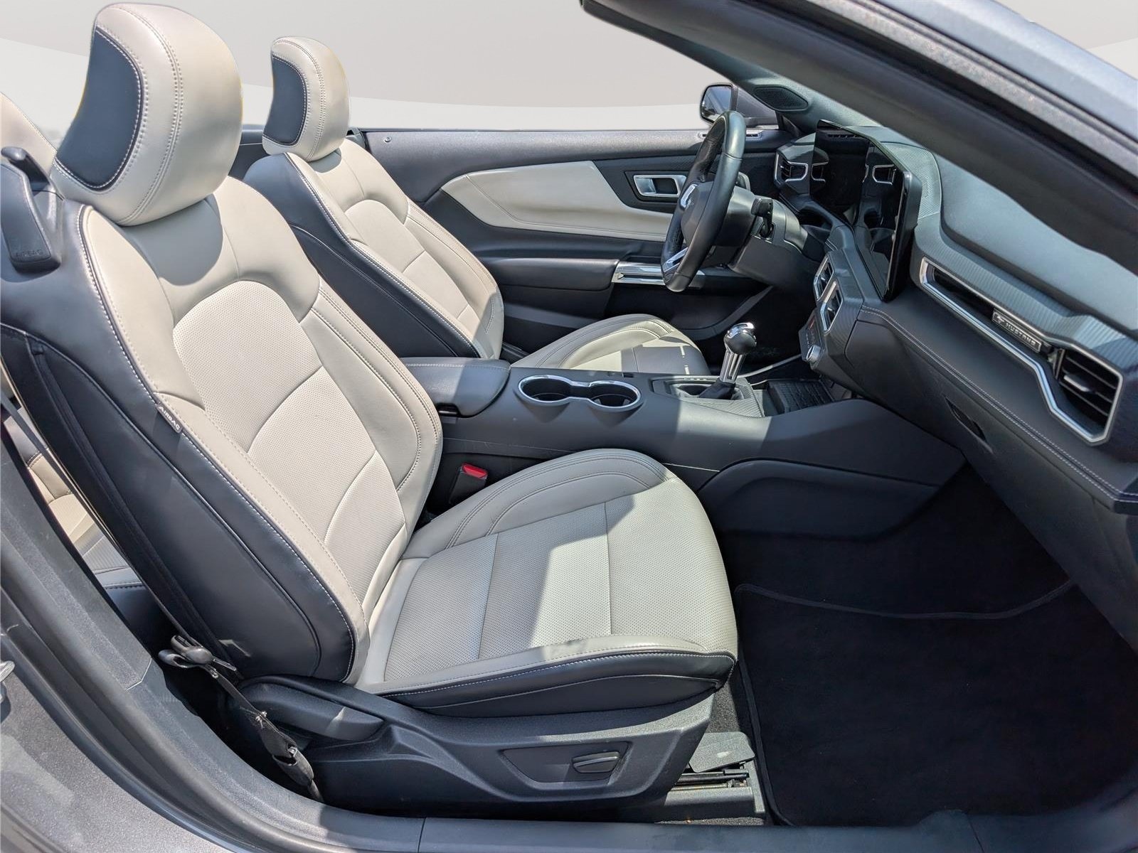 Used 2024 Ford Mustang Premium RWD image 10