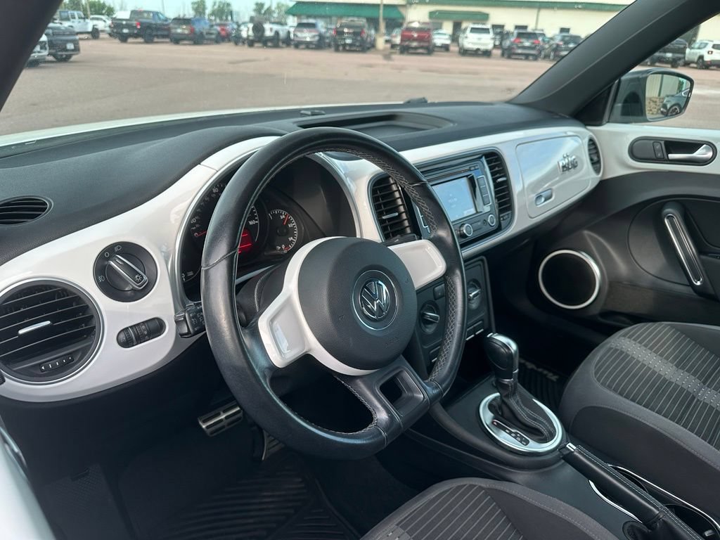 Used 2012 Volkswagen Beetle Launch Edition FWD video 2