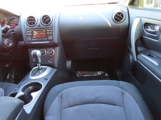 Used 2013 Nissan Rogue SV image 28