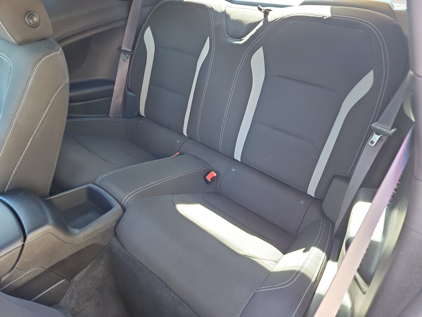 Used 2016 Chevrolet Camaro SS RWD image 13