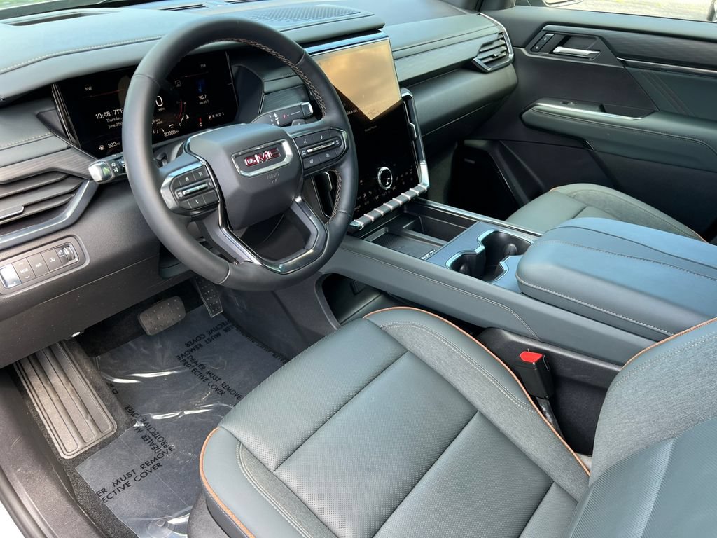 Used 2024 GMC Acadia AT4 w/ Luxury Package AWD/4WD image 13