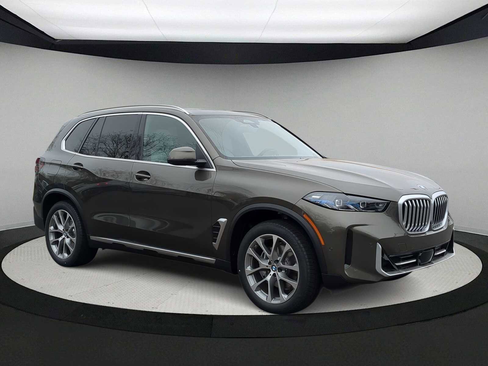 New 2026 BMW X5 xDrive40i w/ Executive Package image 2