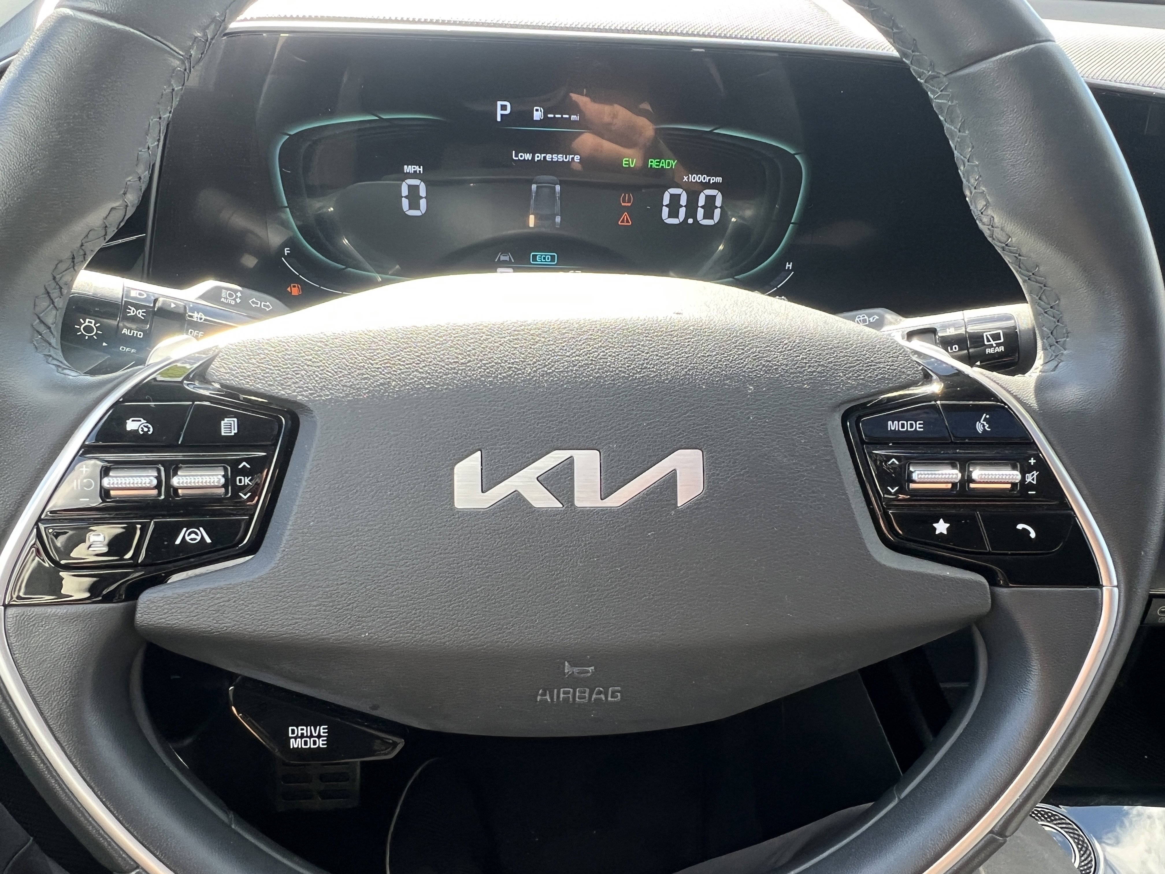 Certified 2023 Kia Niro EX Touring image 26