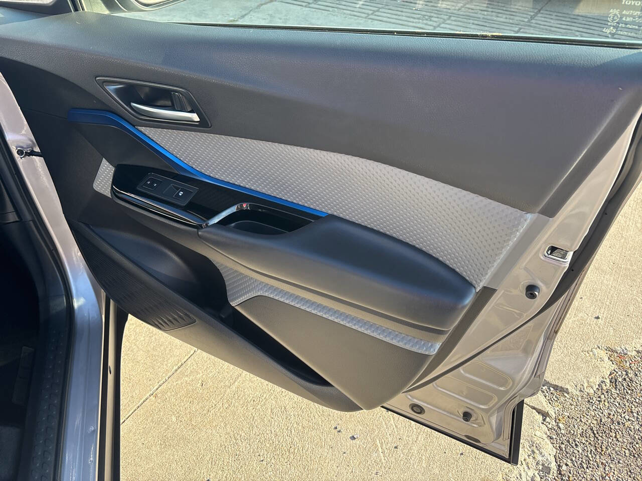 Used 2019 Toyota C-HR LE image 18