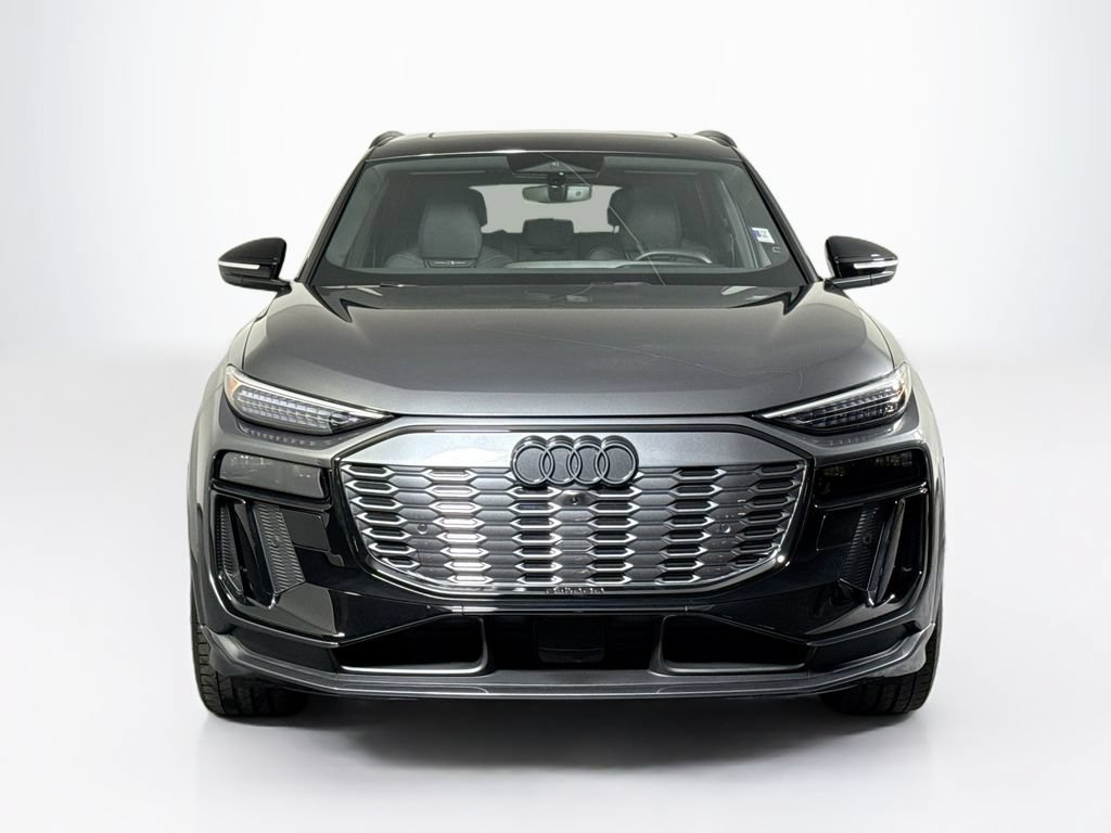 Used 2025 Audi SQ6 e-tron Prestige w/ 21" Black Optic Wheel Package AWD/4WD image 8