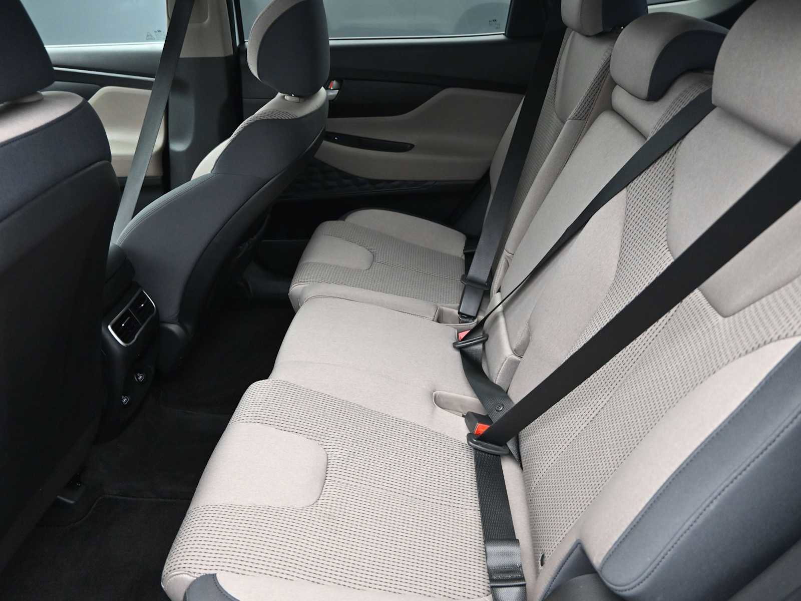 Used 2023 Hyundai Santa Fe SEL image 21