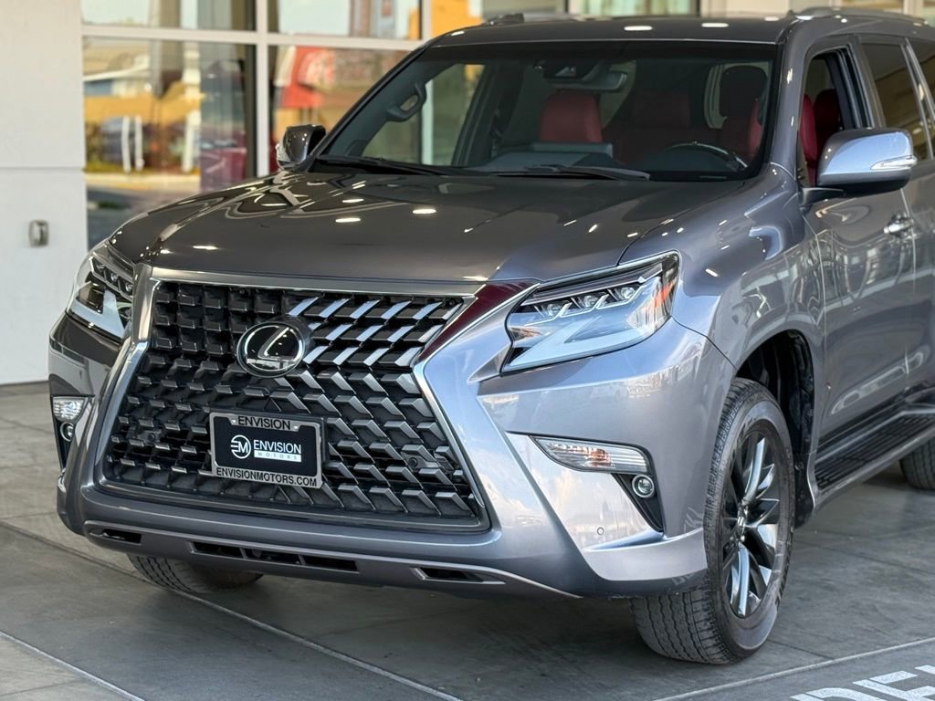 Used 2023 Lexus GX 460 Premium w/ Premium Package image 3