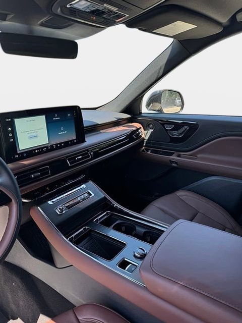 New 2026 Lincoln Aviator Reserve AWD/4WD image 17