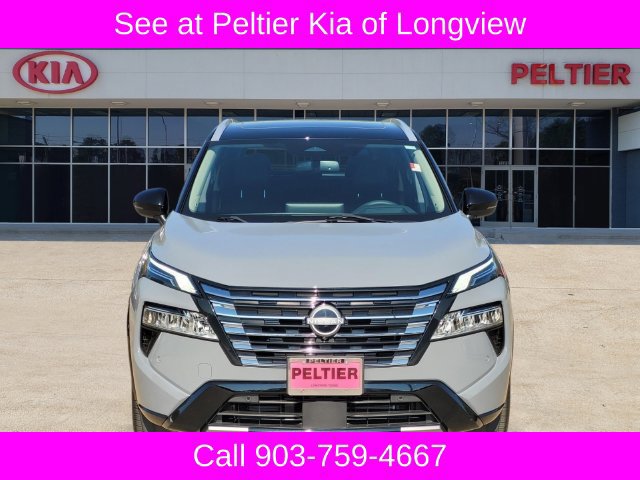 Used 2024 Nissan Rogue Platinum w/ Platinum Premium Package AWD/4WD image 2