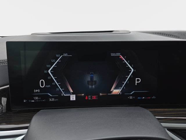 Used 2024 BMW X7 xDrive40i AWD/4WD image 23