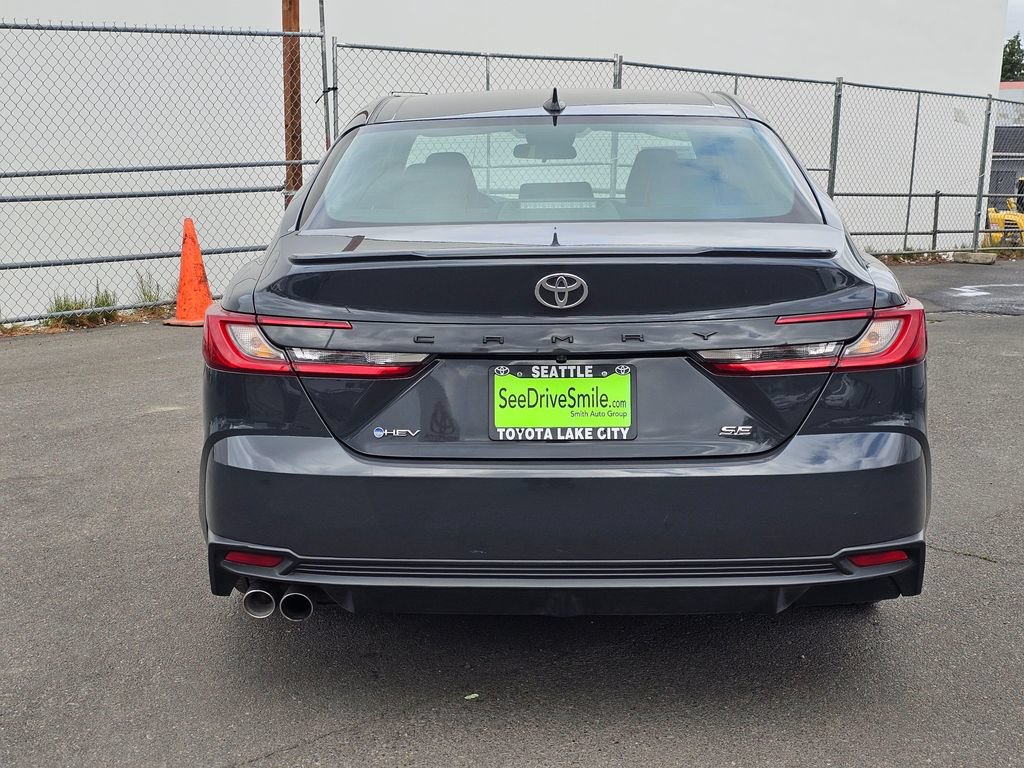 Used 2025 Toyota Camry SE FWD image 7
