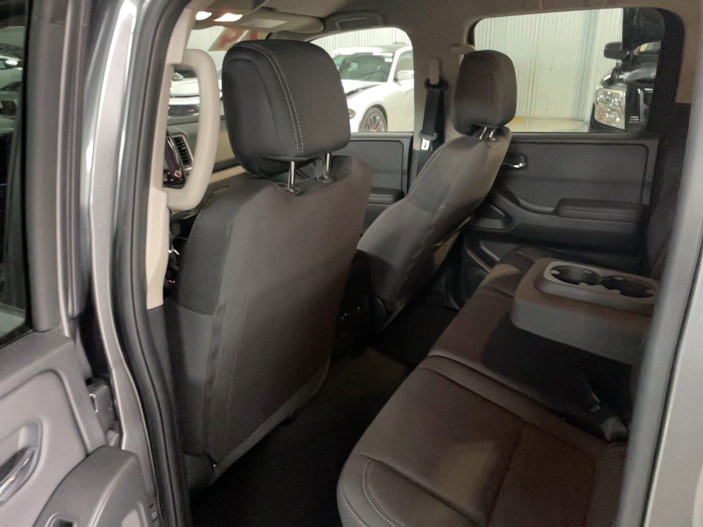 Used 2024 Nissan Frontier SV w/ SV Convenience Package AWD/4WD image 24