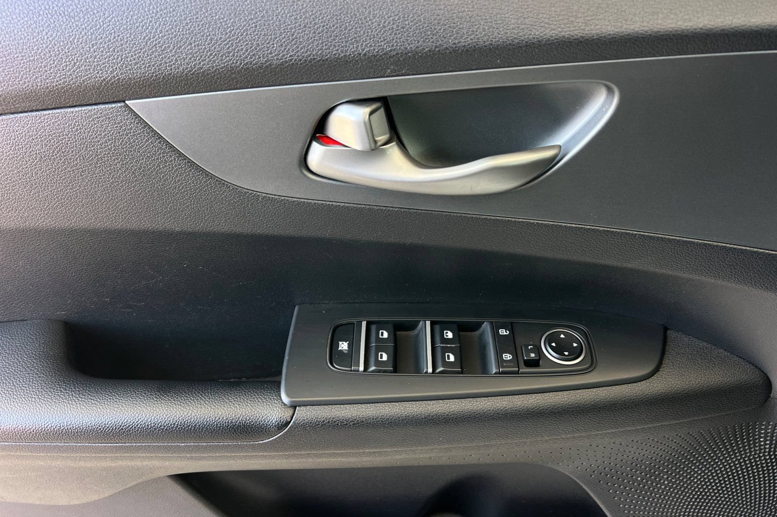 Used 2021 Kia Forte LXS FWD image 12