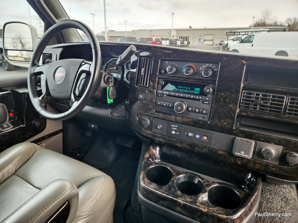 Used 2022 GMC Savana 2500 w/ Enhanced Convenience Package image 2