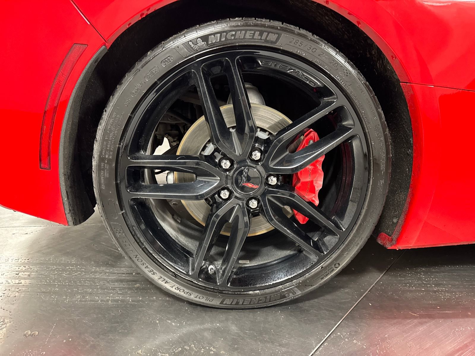 Used 2019 Chevrolet Corvette Stingray Coupe w/ Battery Protection Package RWD image 20